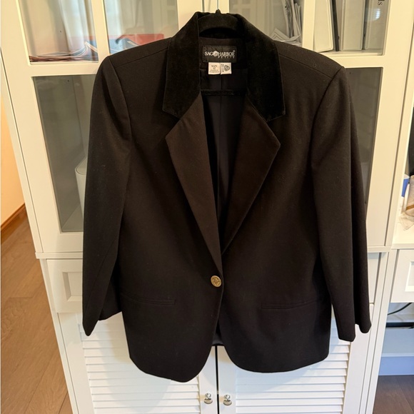 100% wool Sag Harbor Black Women's Blazer with Velvet Collar - Picture 1 of 8